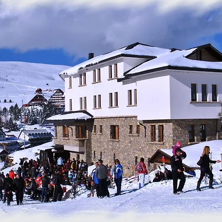 - Popova Sapka Lodge *